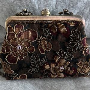 Elegant Floral Embroidered Clutch
